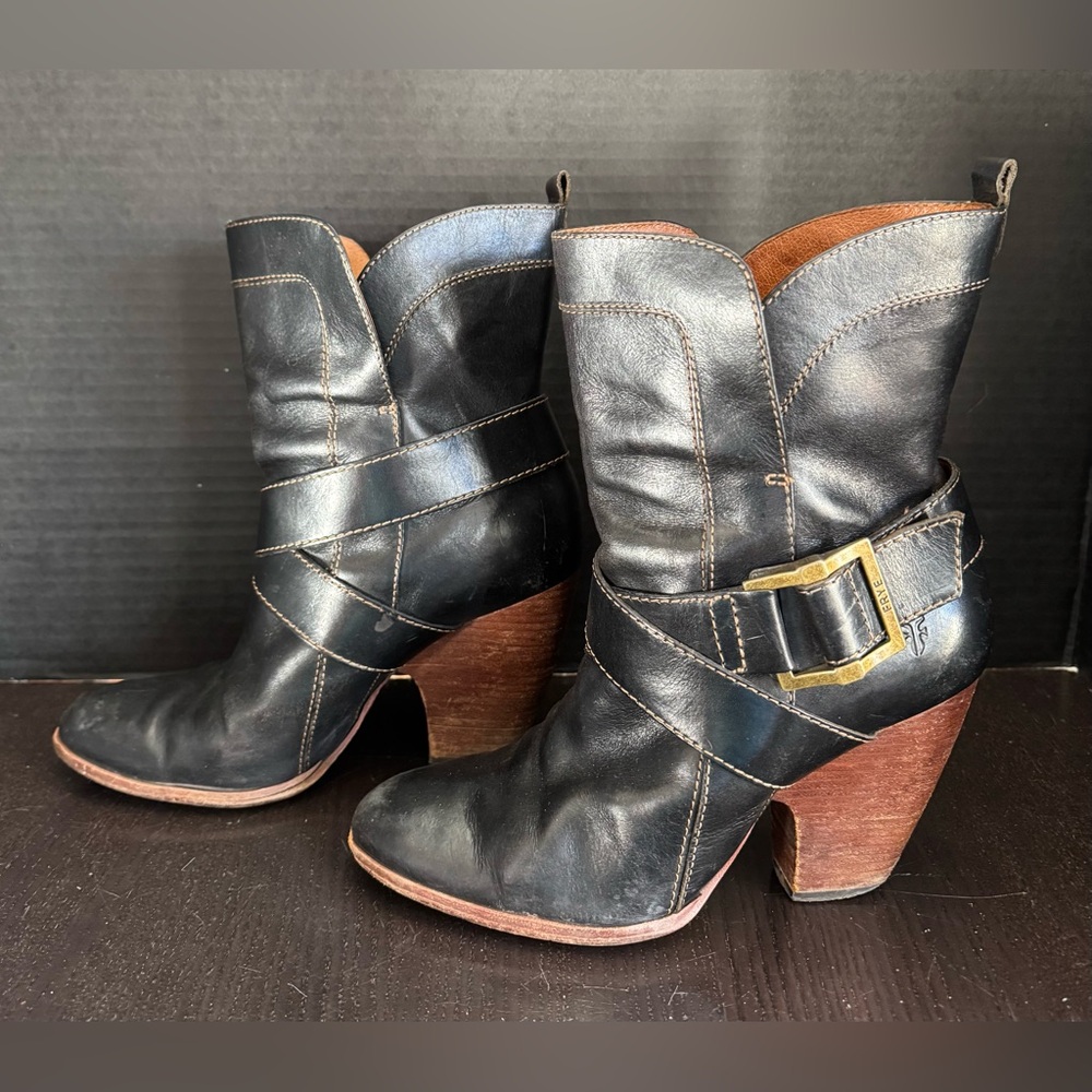 FRYE 77326 Andrea Mid Harness Strappy Womens Western Leather Boots Sz 8.5